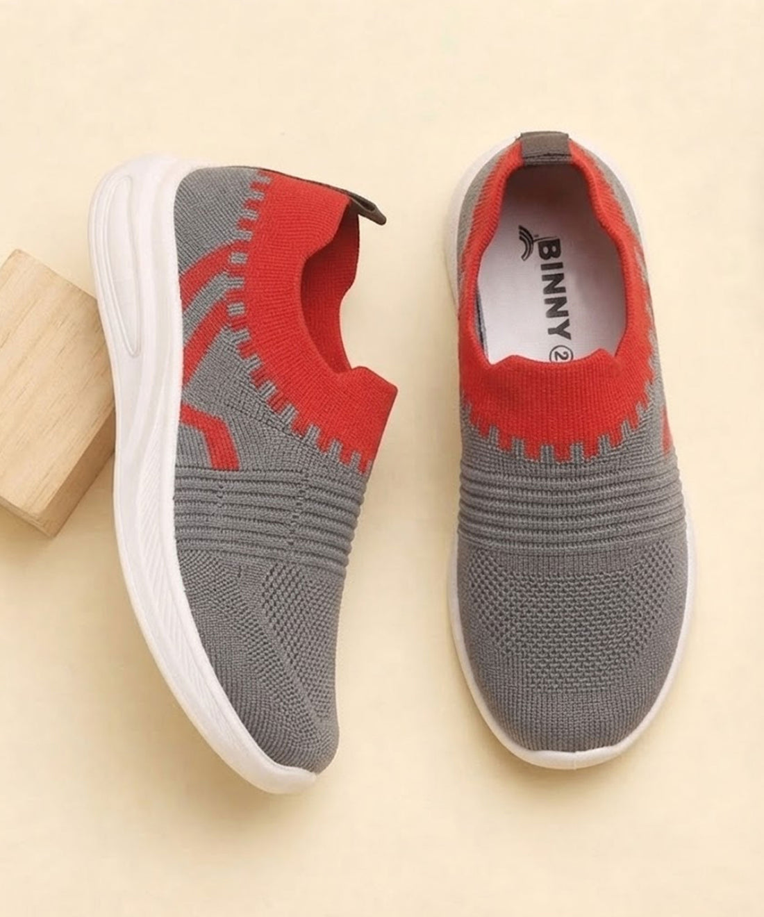 color:gray
