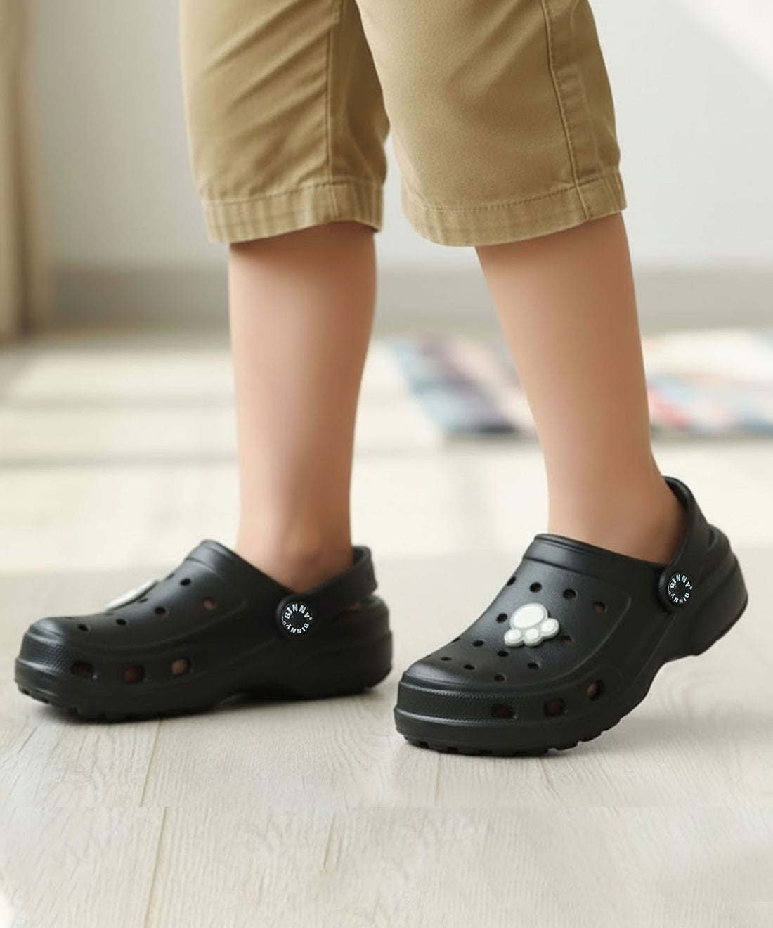 color:black
