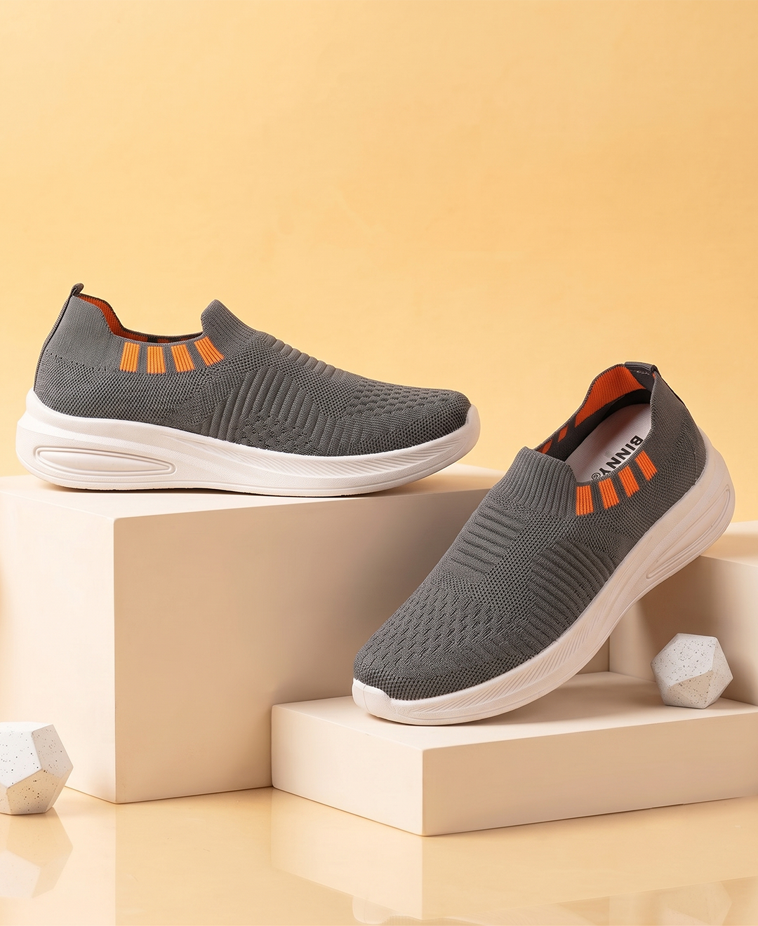 color:grey