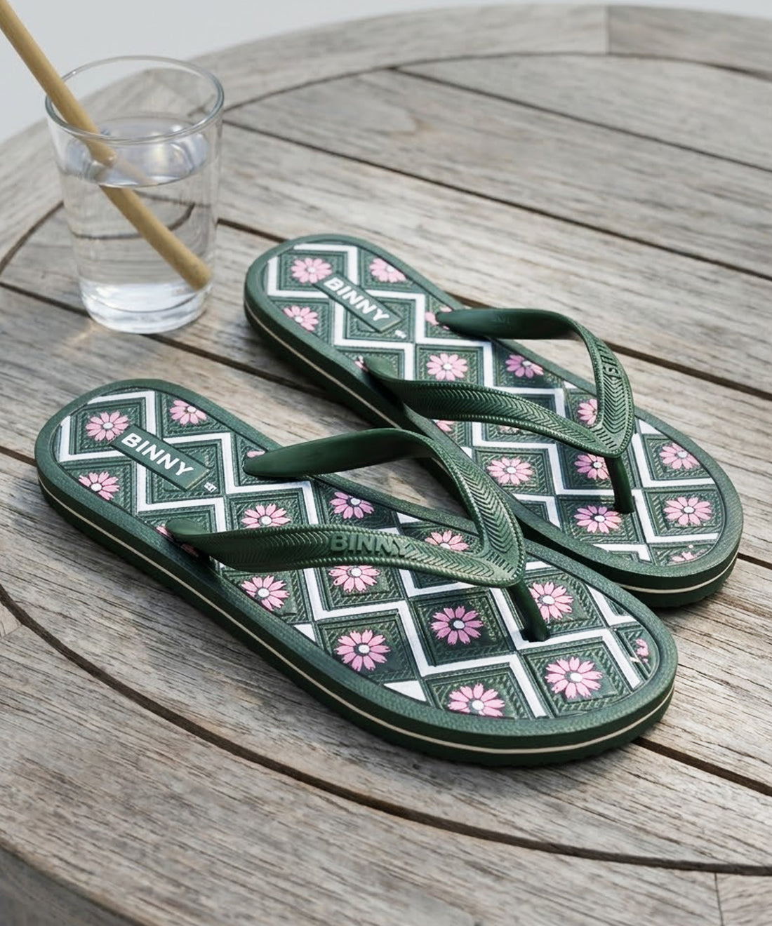 color:green